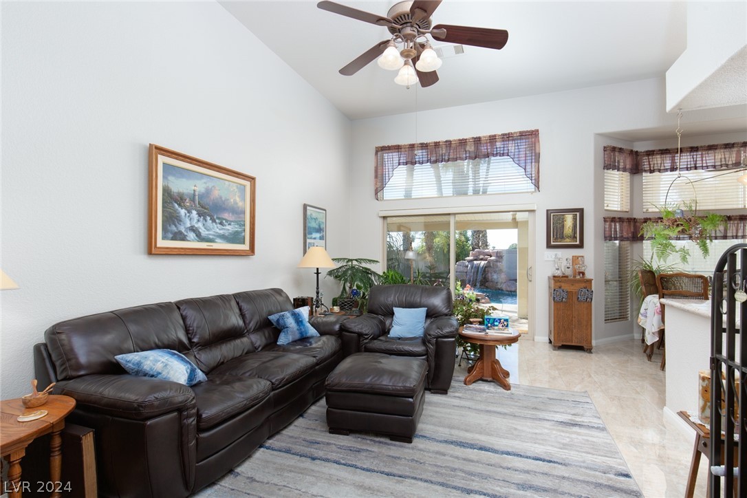 4004 Featherstone Lane