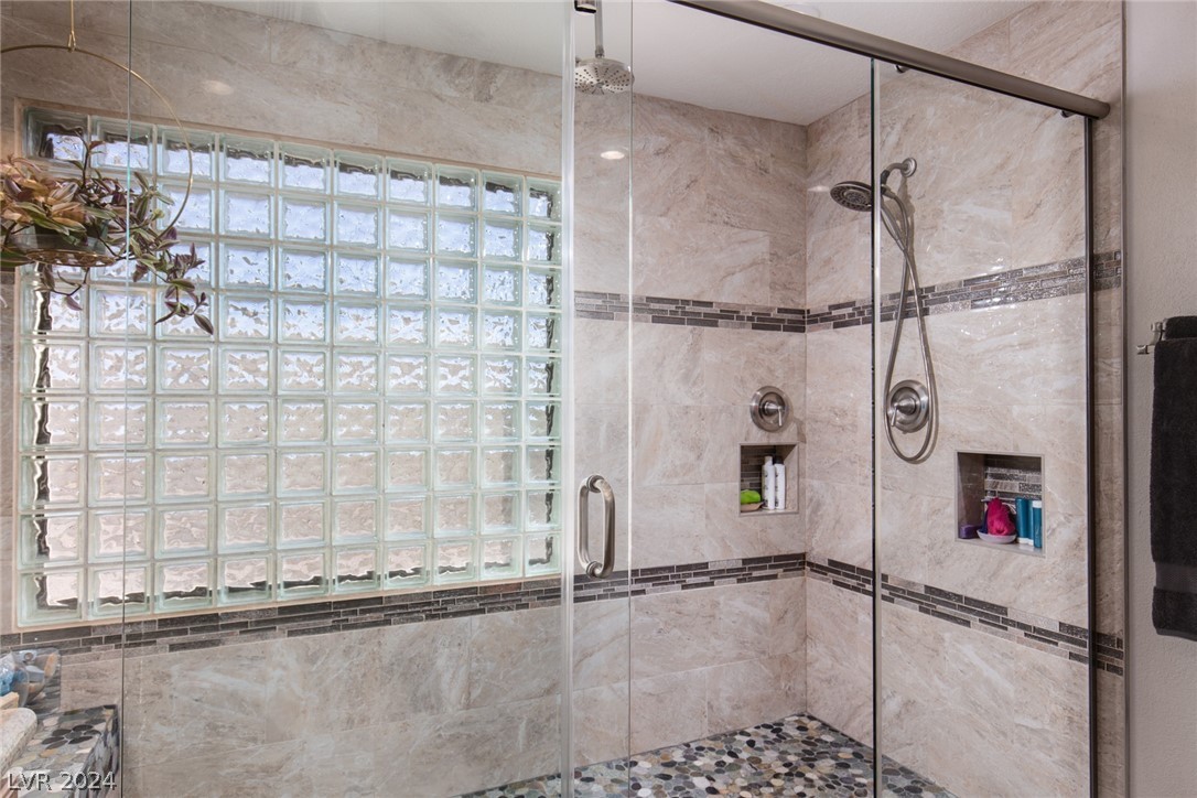 4004 Featherstone Lane