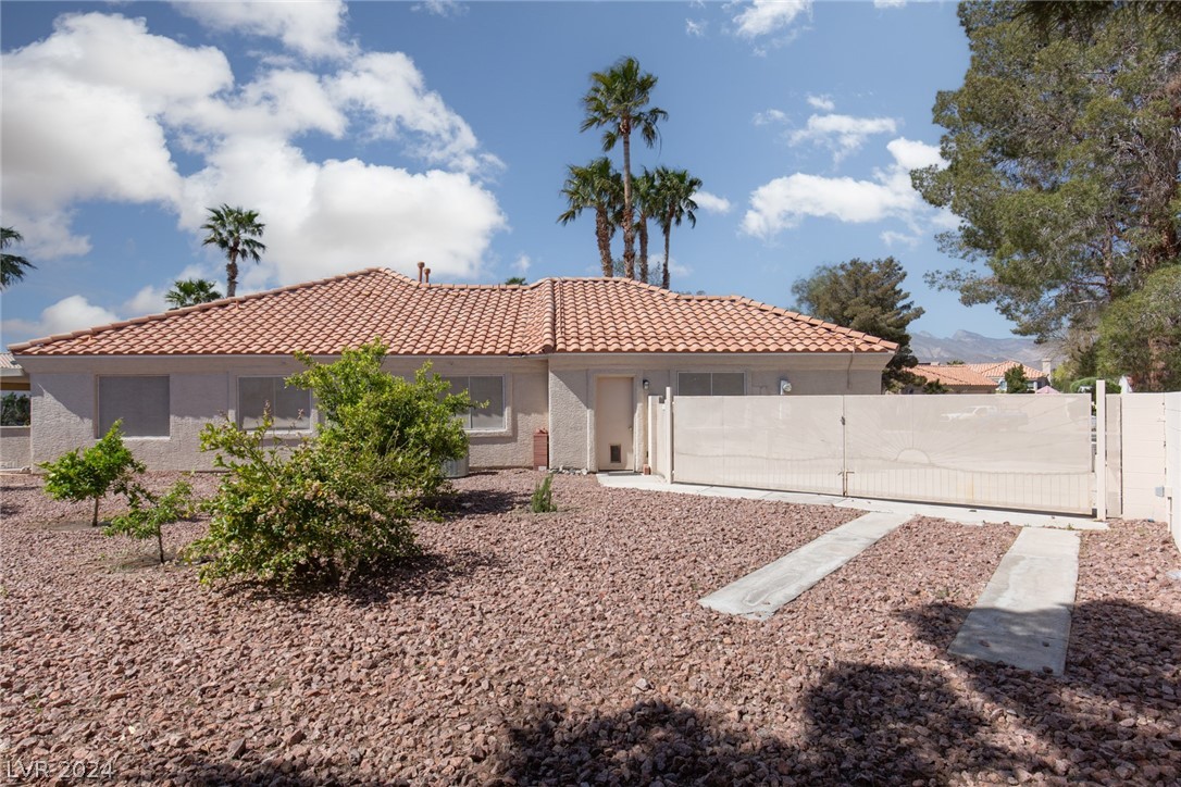 4004 Featherstone Lane