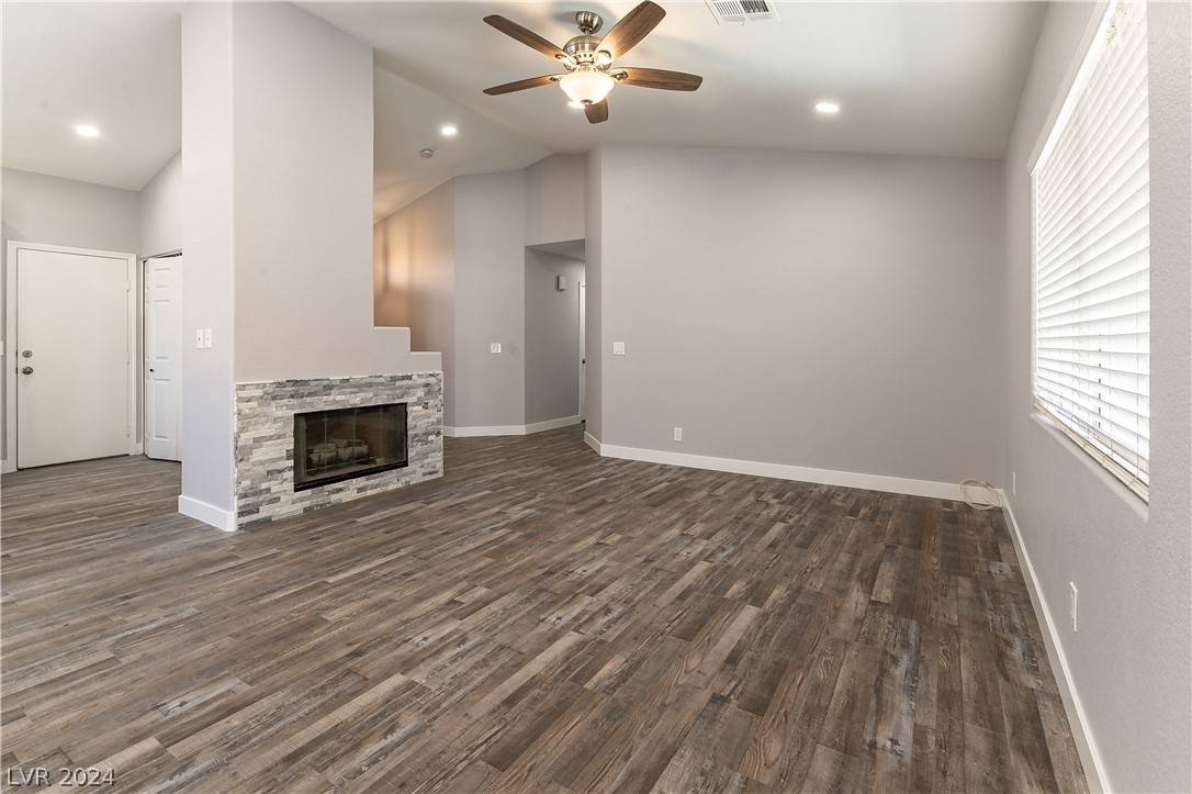 2432 Seymour Court