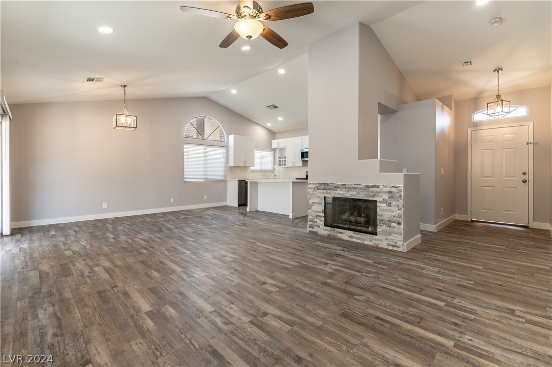 2432 Seymour Court