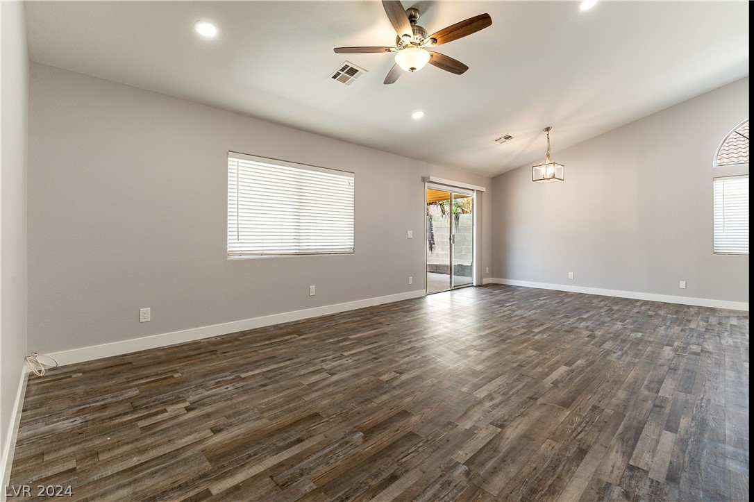 2432 Seymour Court