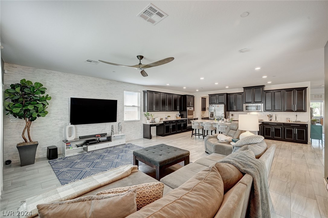 3151 Hazy Hills Avenue