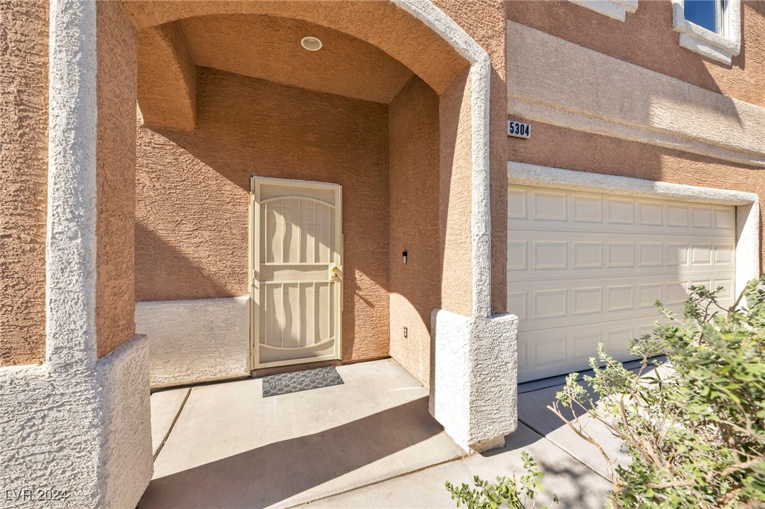 5304 Vista Hermosa Avenue