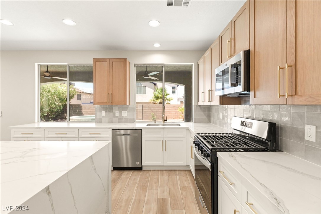 6534 Violet Breeze Way