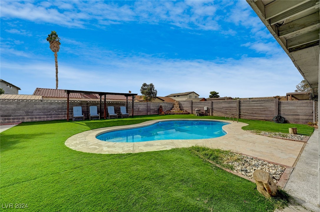3933 Manford Circle