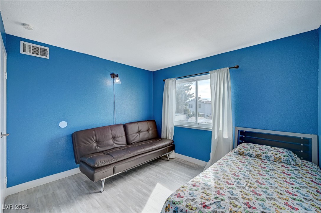 3933 Manford Circle