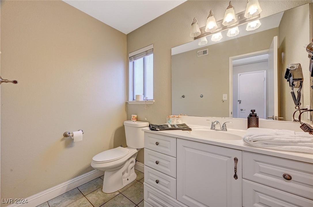3933 Manford Circle