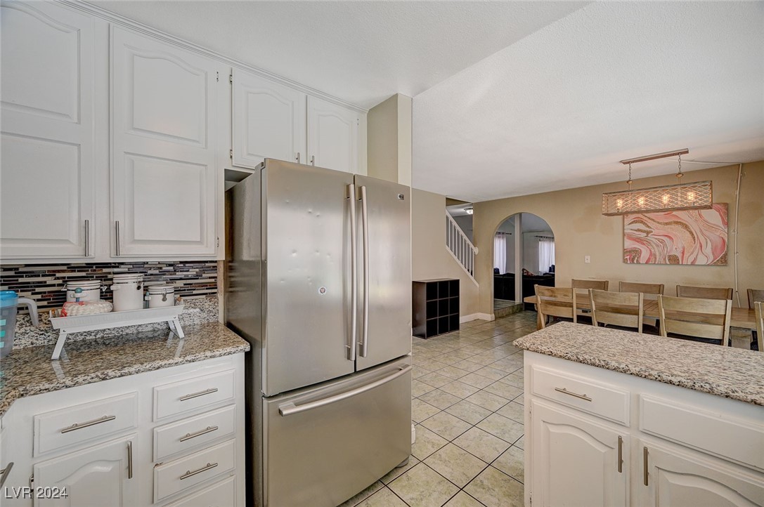 3933 Manford Circle
