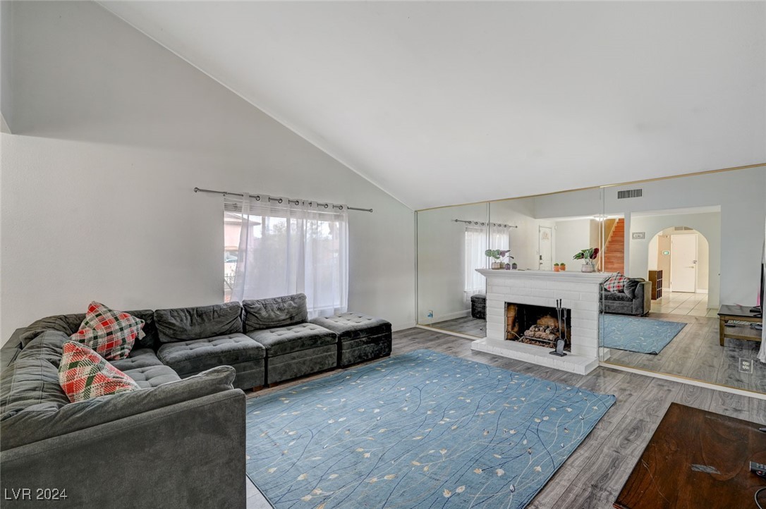 3933 Manford Circle