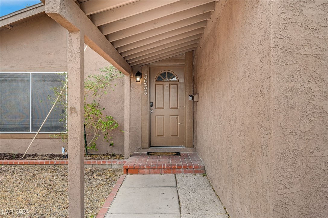 3933 Manford Circle