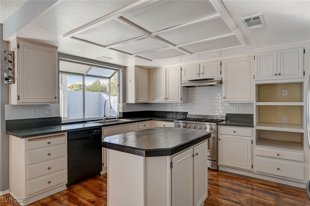 2101 Autumn Lull Drive