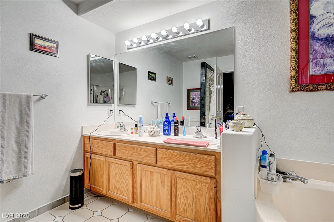 2686 African Violet Avenue