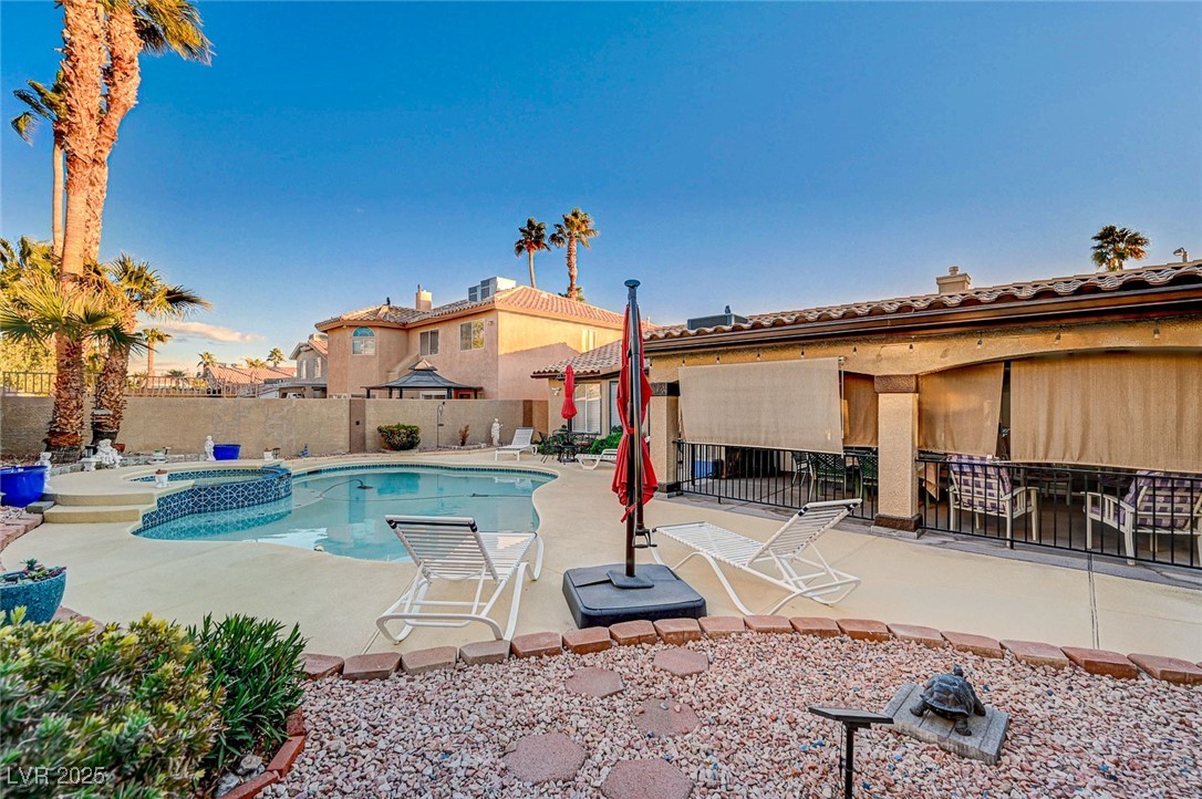 2686 African Violet Avenue