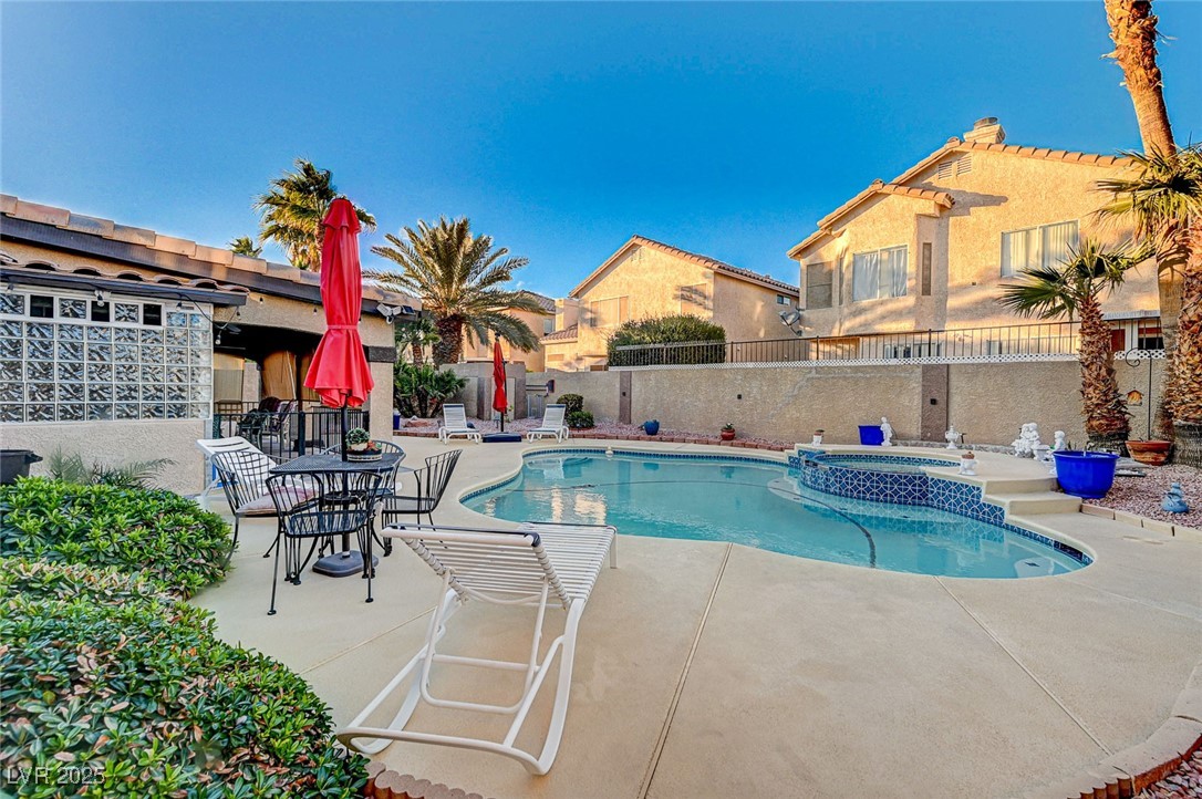 2686 African Violet Avenue