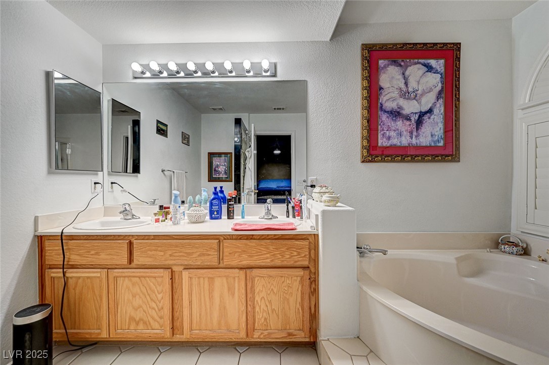 2686 African Violet Avenue