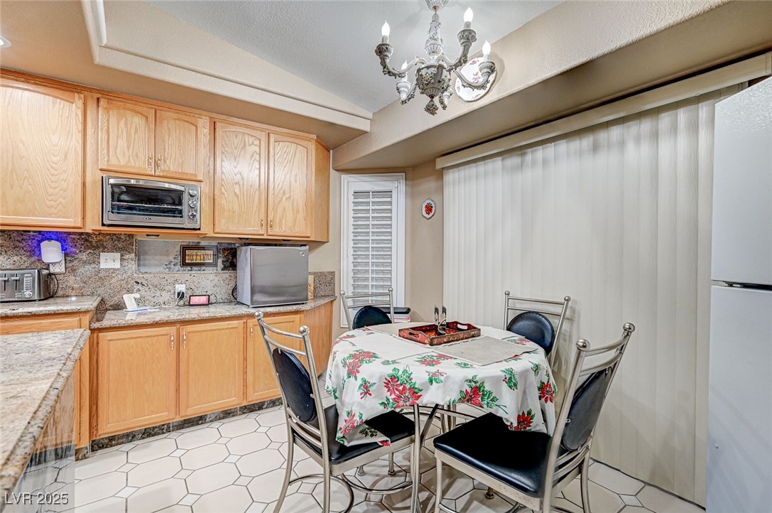 2686 African Violet Avenue