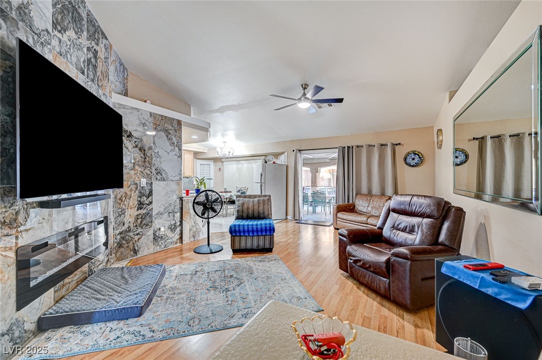 2686 African Violet Avenue