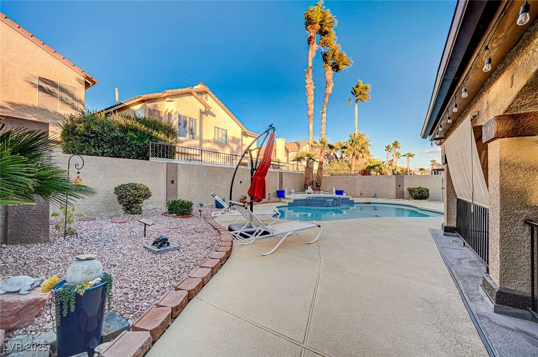 2686 African Violet Avenue