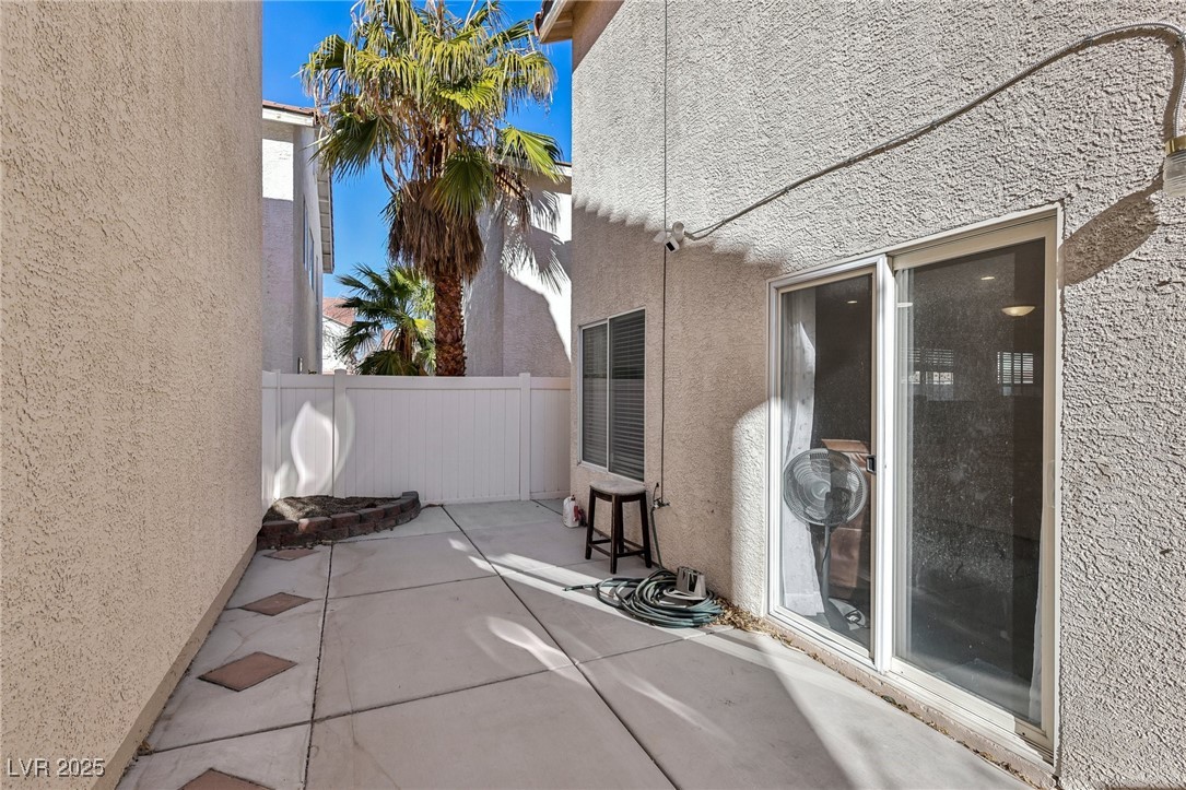 7194 Cestrum Road