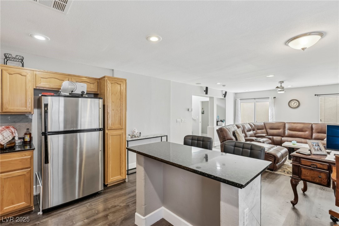 7194 Cestrum Road