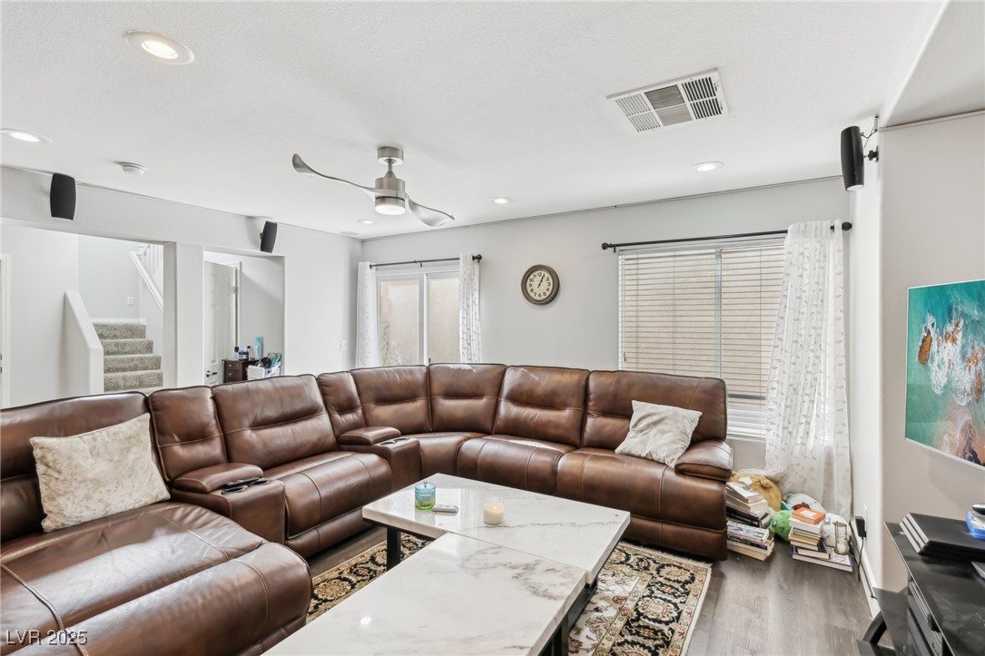 7194 Cestrum Road