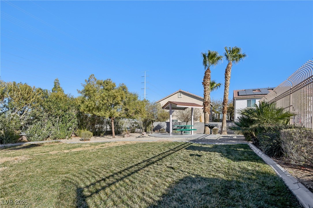 7194 Cestrum Road