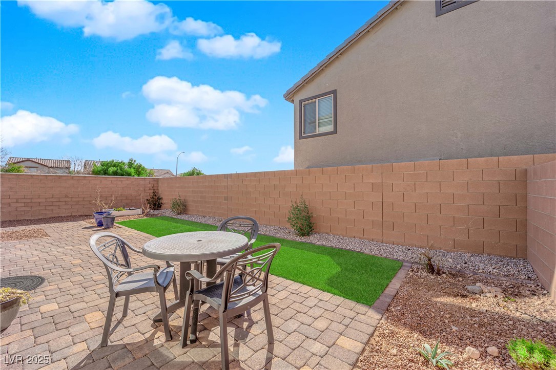 9411 Azul Hill Avenue