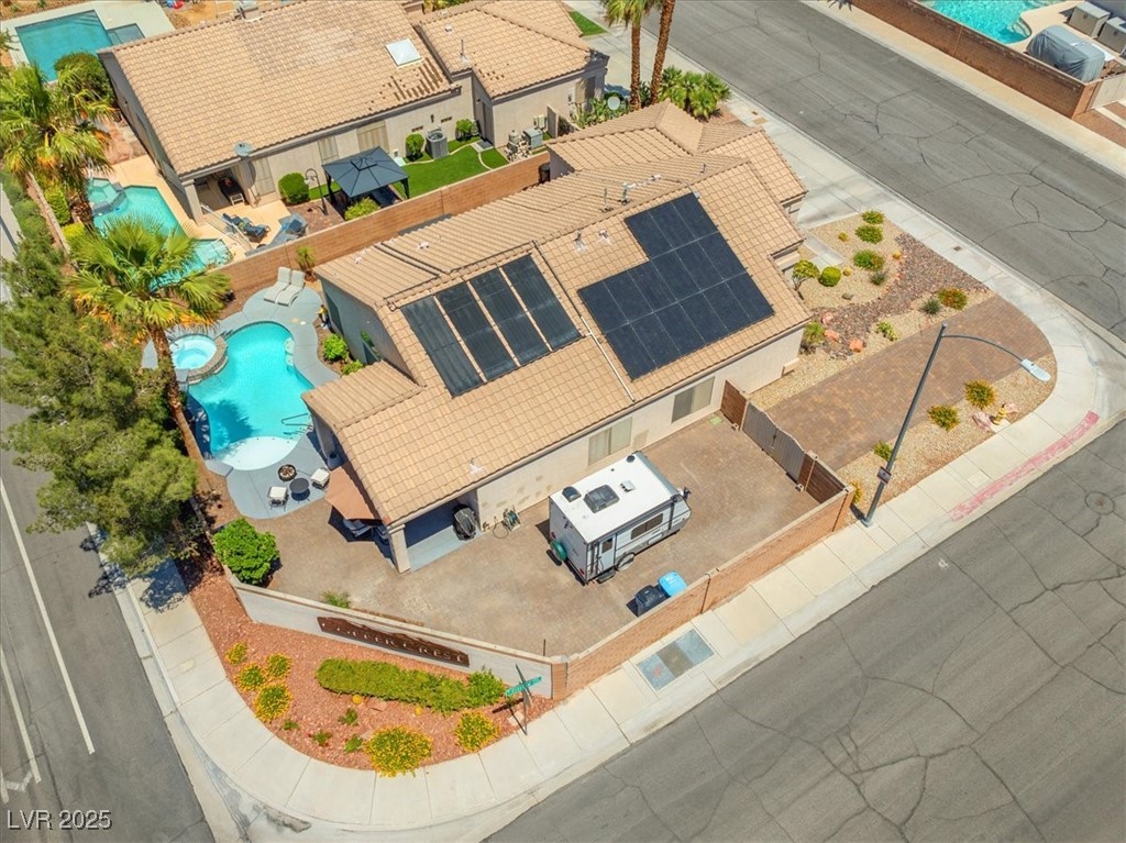 5421 Tourmaline Street