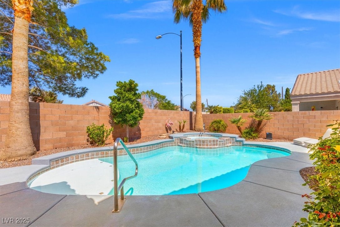 5421 Tourmaline Street