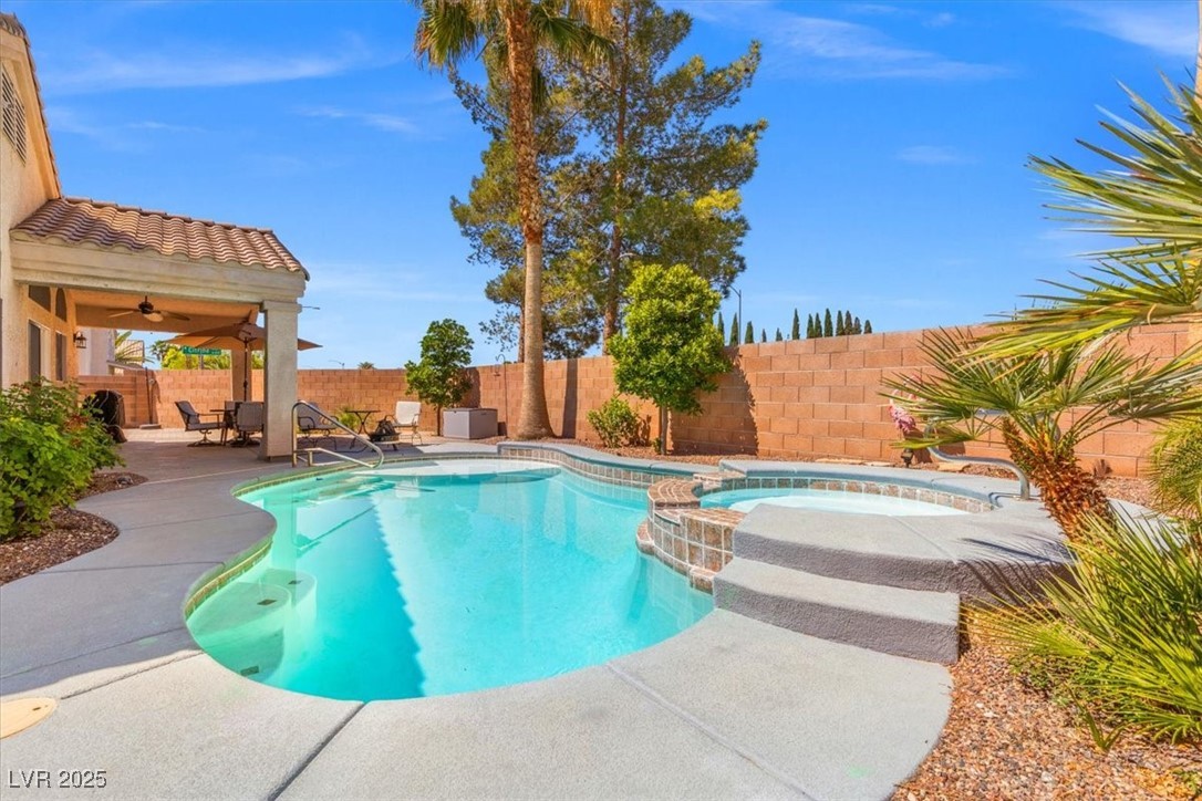 5421 Tourmaline Street