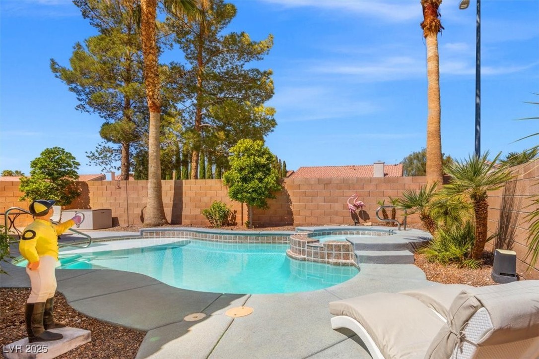 5421 Tourmaline Street