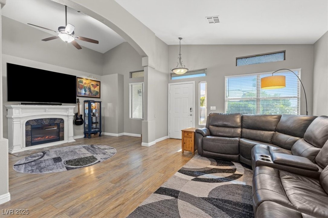 5421 Tourmaline Street