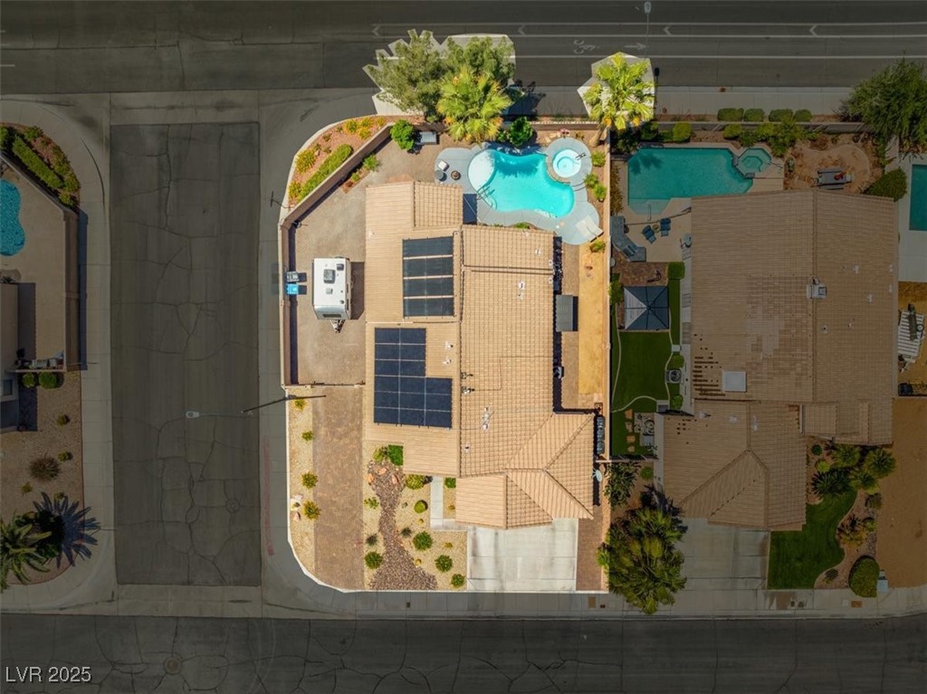 5421 Tourmaline Street