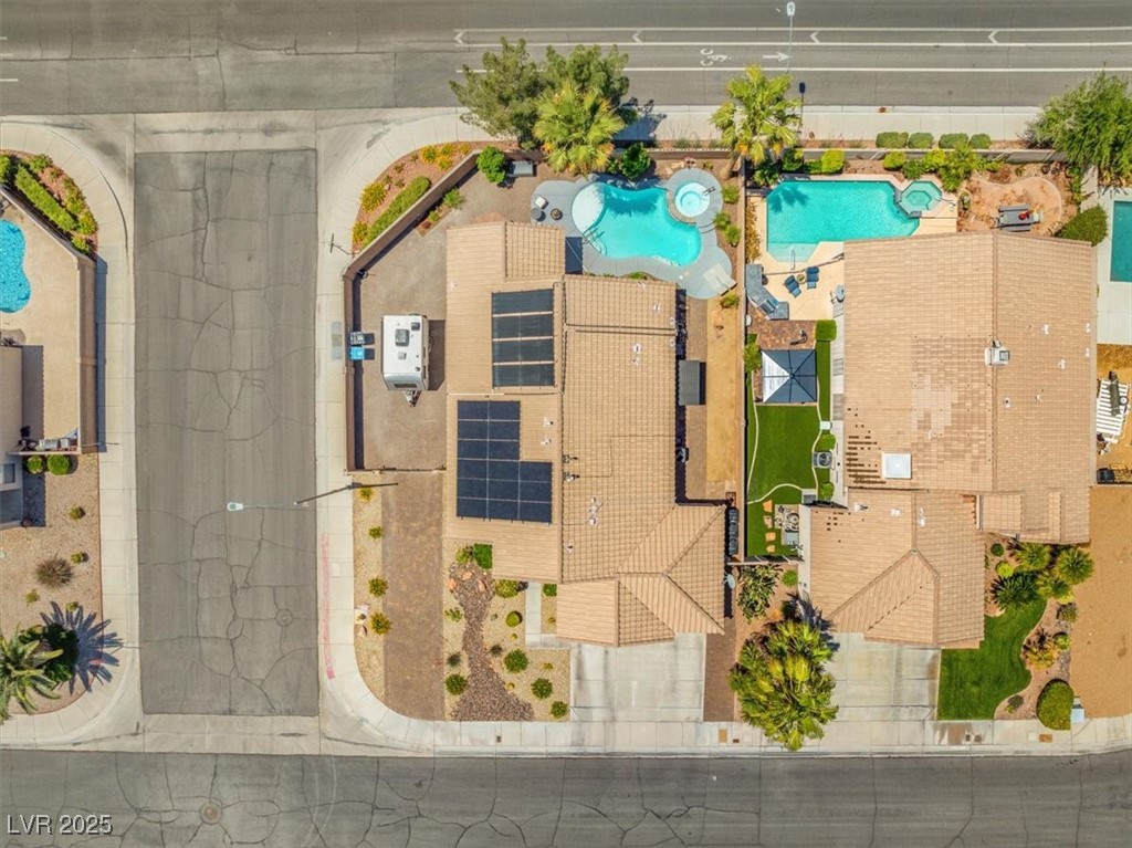 5421 Tourmaline Street