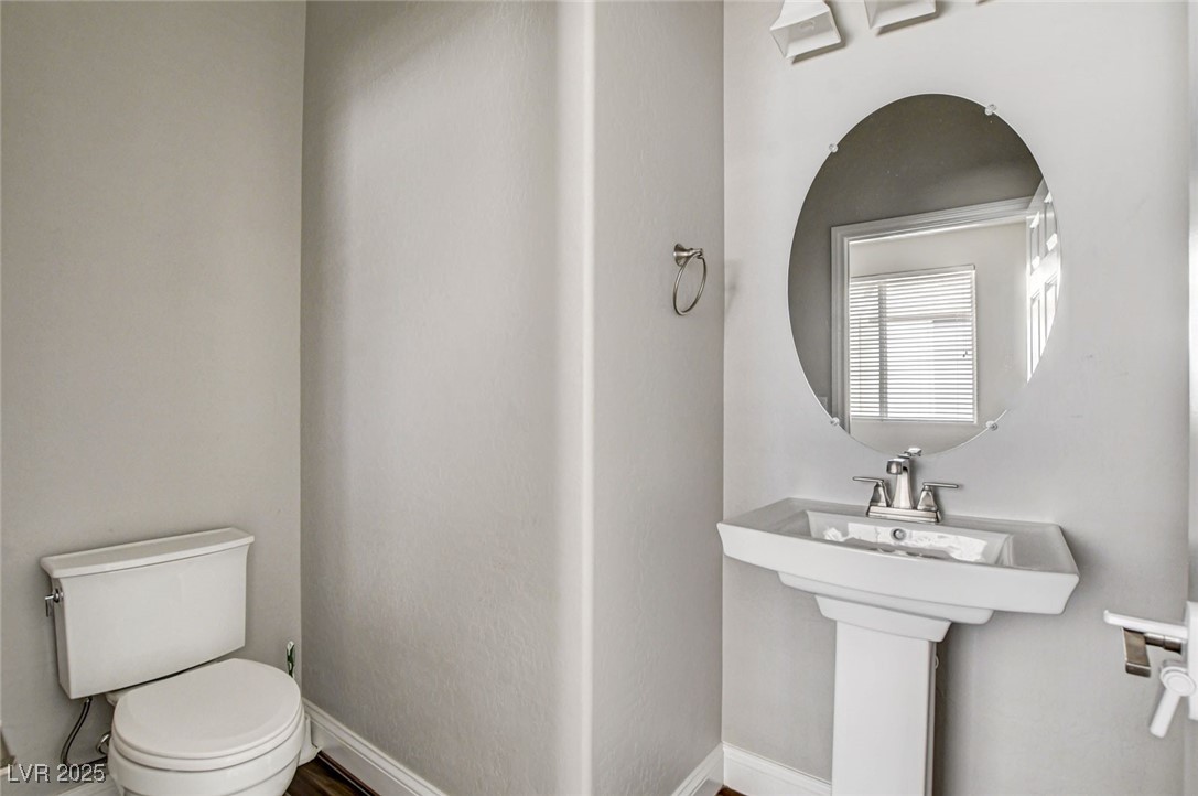 11032 Brandan Alps Street