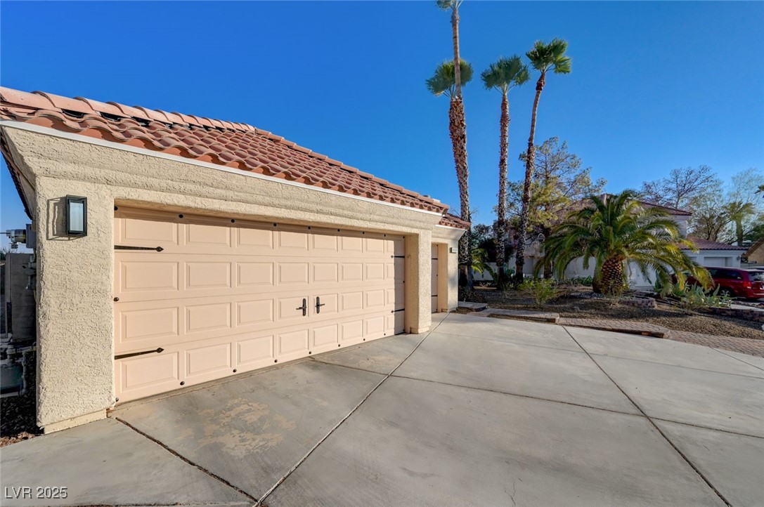 4004 Featherstone Lane