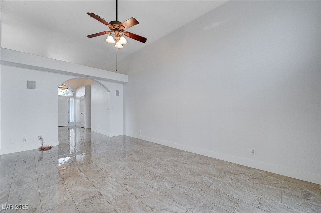 4004 Featherstone Lane