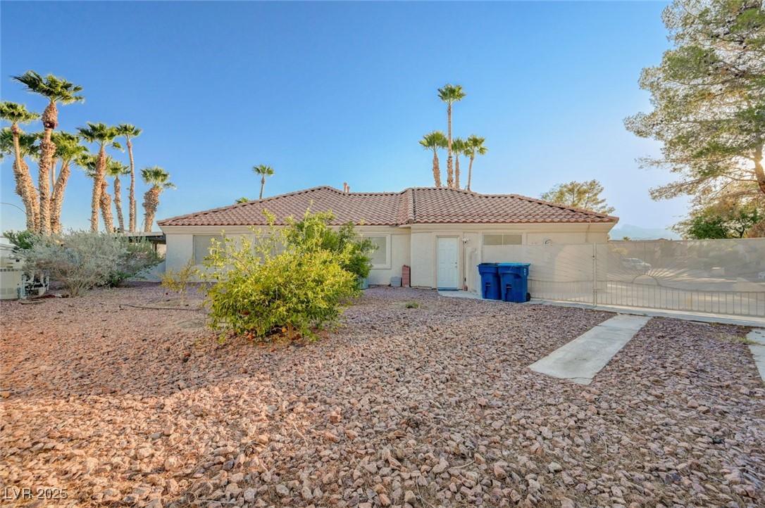 4004 Featherstone Lane