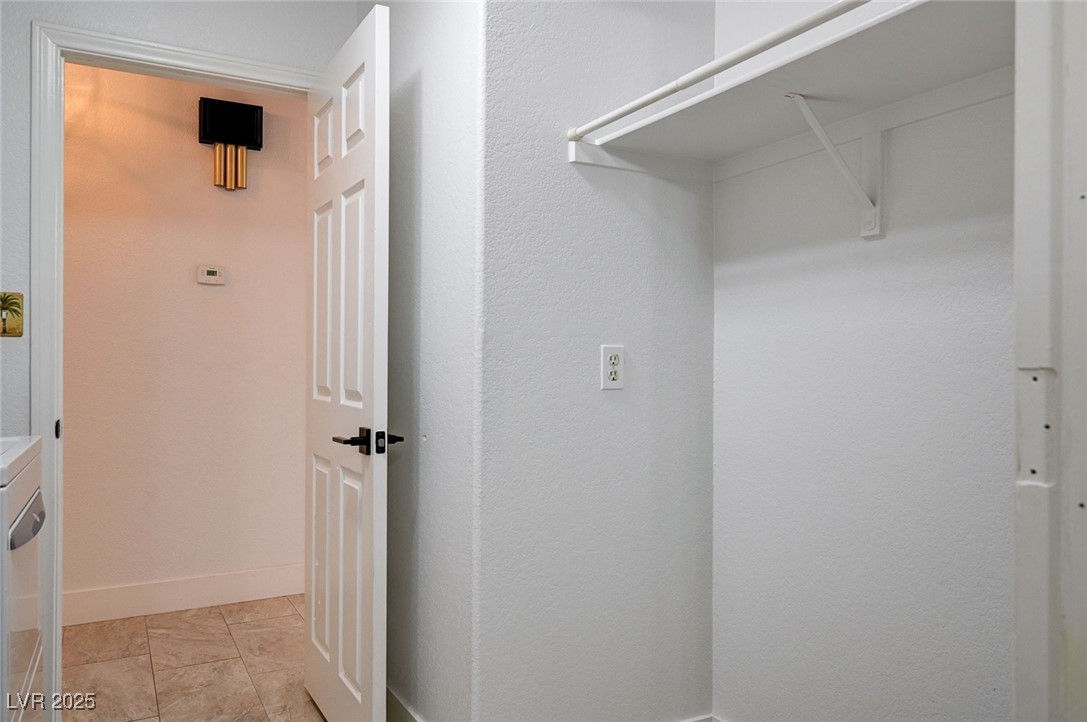 4004 Featherstone Lane