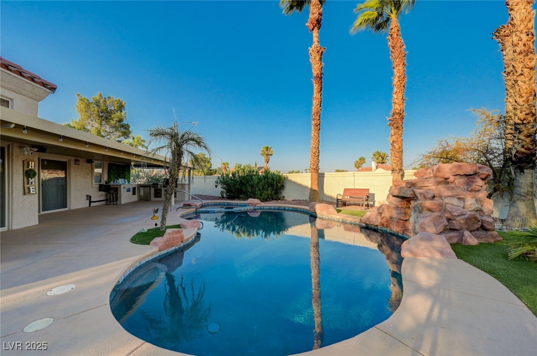 4004 Featherstone Lane