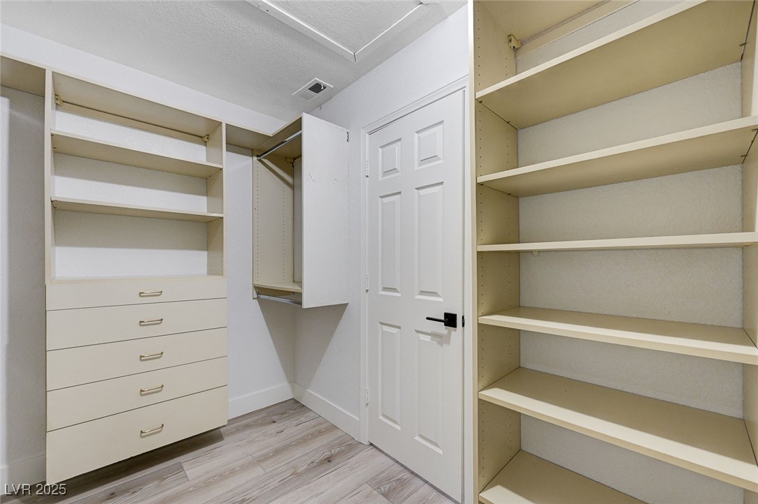 4004 Featherstone Lane