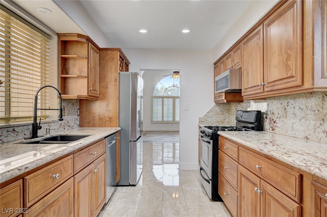 4004 Featherstone Lane