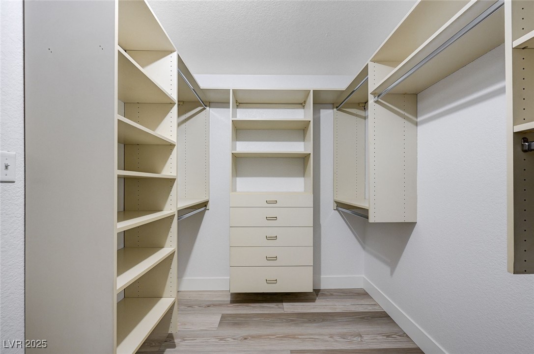 4004 Featherstone Lane