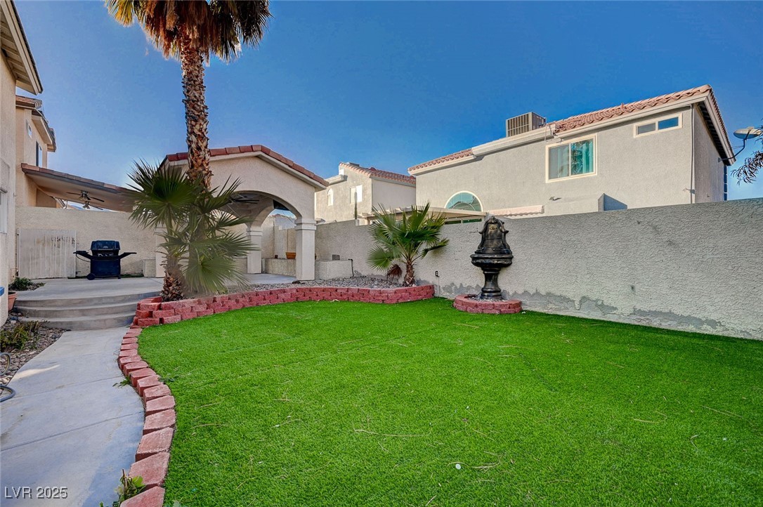 8776 Country View Avenue