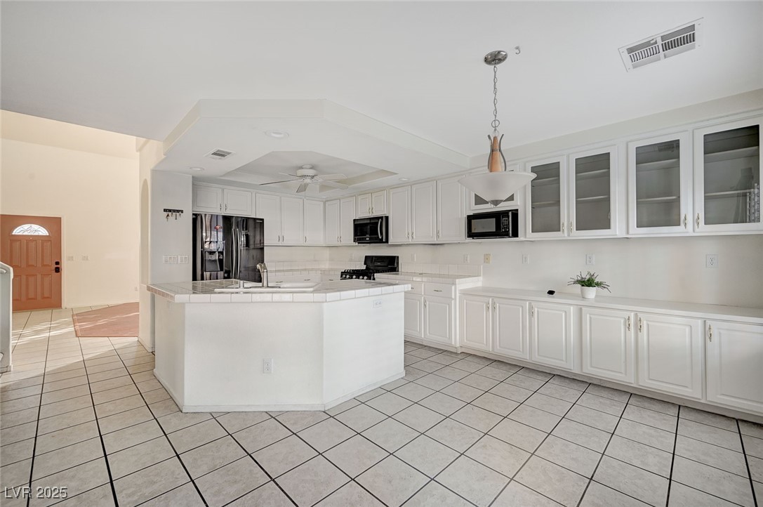 8776 Country View Avenue