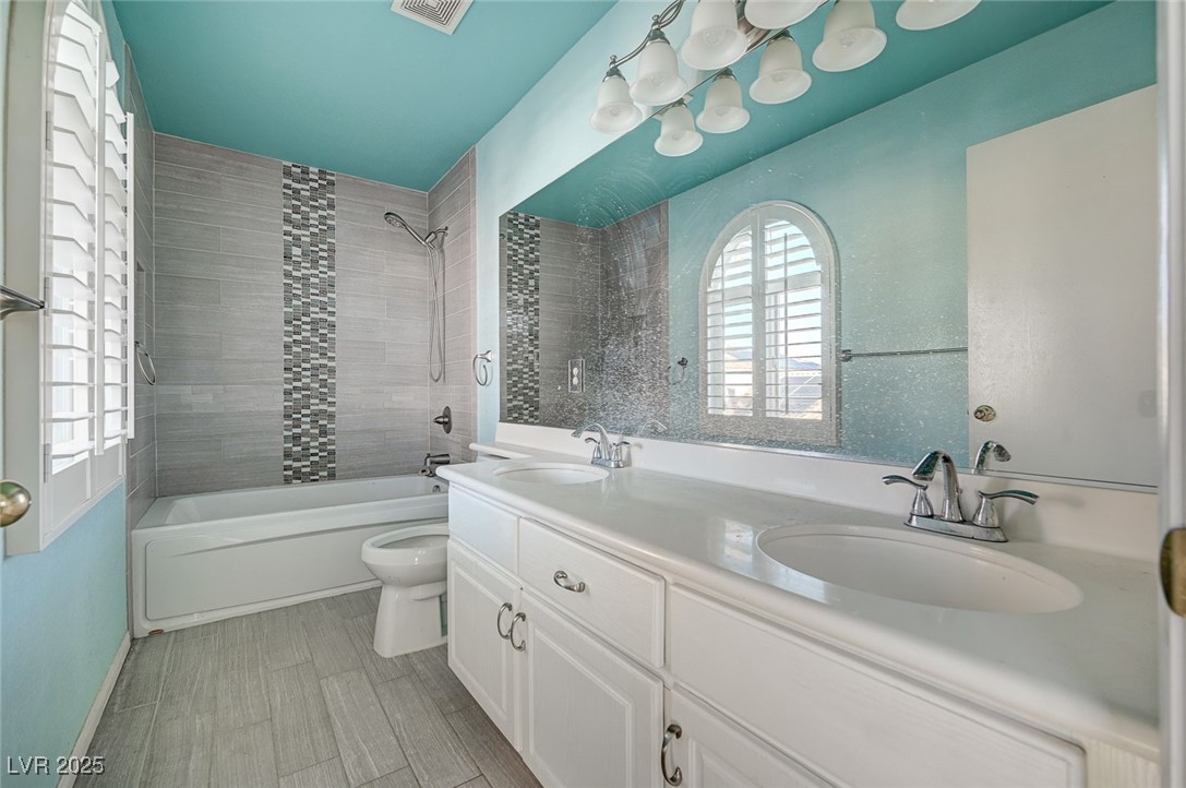 8776 Country View Avenue