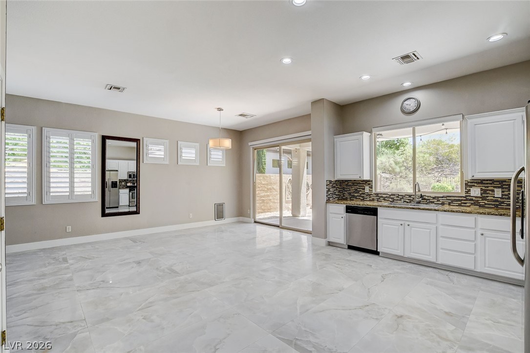 14 Emerald Dunes Circle