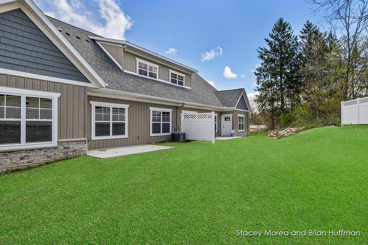 179 Tamarack Lane NE