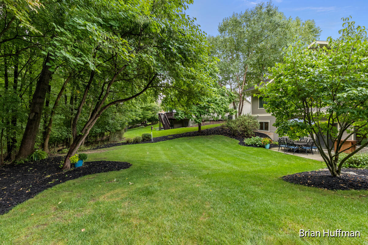 4995 W Village Trail SE